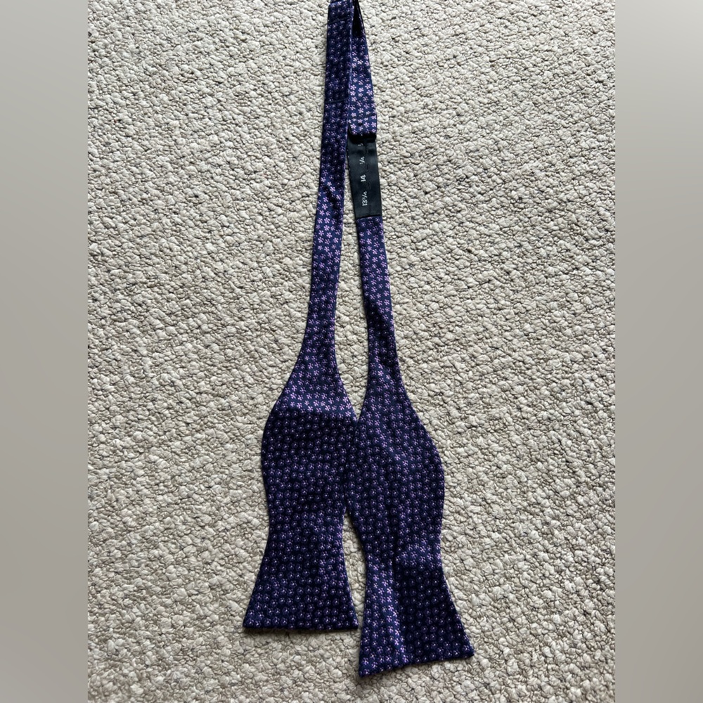 Tommy Hilfiger Navy with Purple Flower Men's Bow Tie